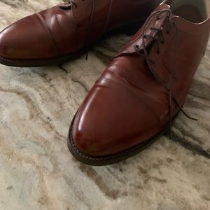 Johnston and Murphy men’s 12D brown